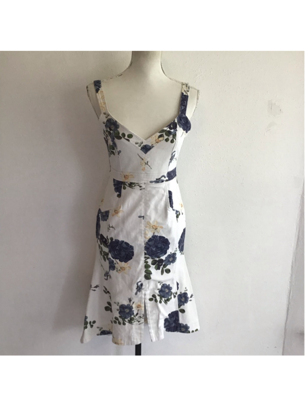 Nicholas Women Fun White & Blue Floral Sleeveless Midi Dress Size 8